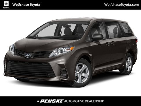Used 2019 Toyota Sienna SE Premium FWD image 1