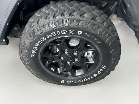 Used 2023 Jeep Wrangler Unlimited w/ 8.4" Radio Group AWD/4WD image 10