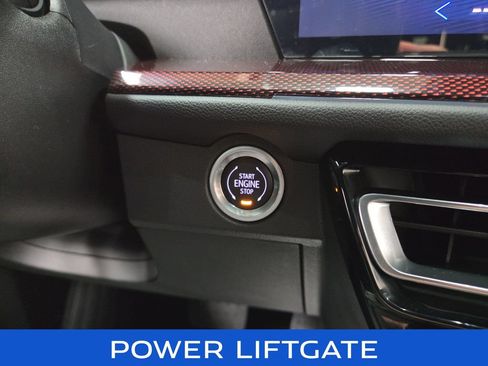 Certified 2024 Chevrolet Traverse Z71 AWD/4WD image 17