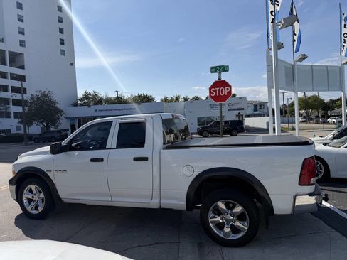Used 2010 Dodge Ram 1500 Truck ST w/ SXT Appearance Group image 10