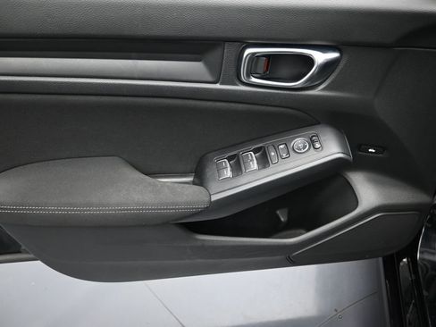 Used 2022 Honda Civic Sport image 10
