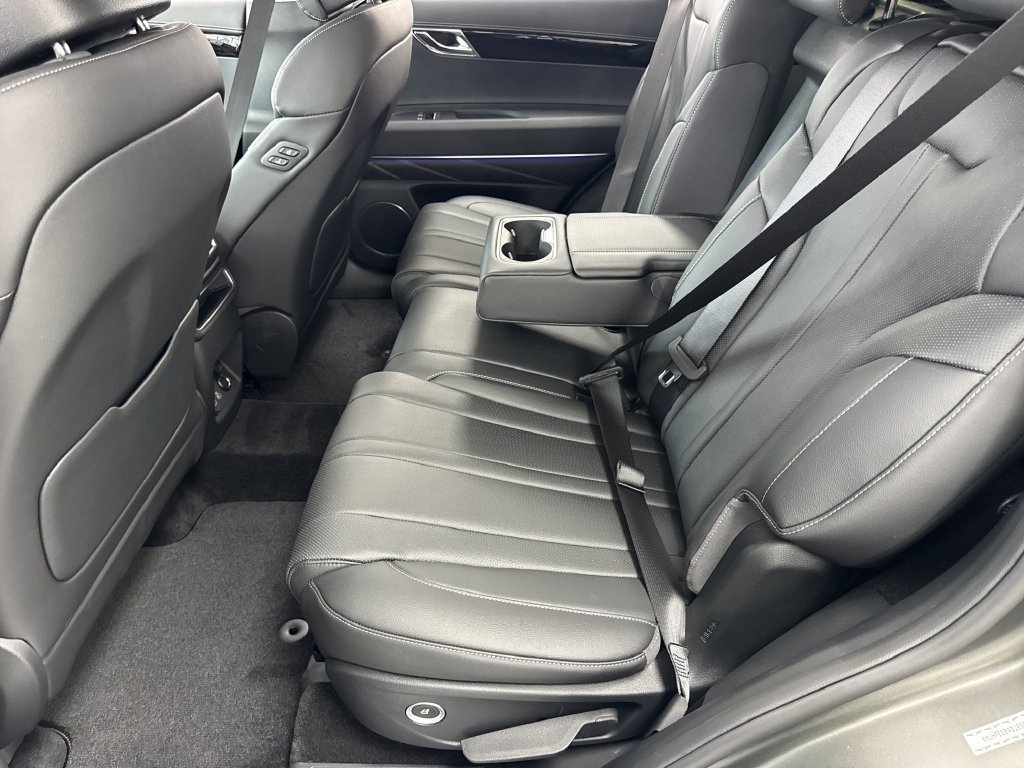 Used 2025 Genesis GV80 2.5T Standard AWD/4WD image 18