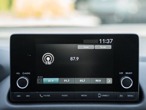 Certified 2025 Honda HR-V Sport image 19