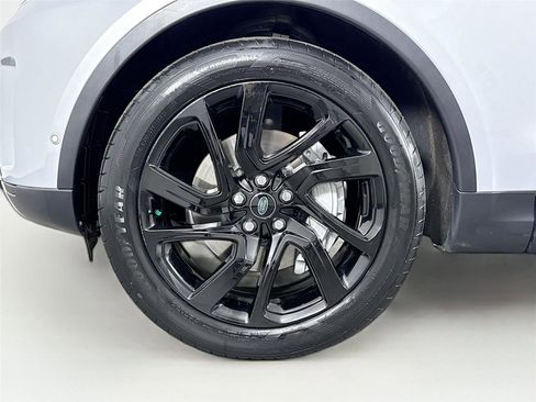 Used 2024 Land Rover Discovery S AWD/4WD image 49
