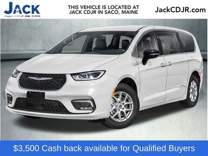 New 2026 Chrysler Pacifica Select