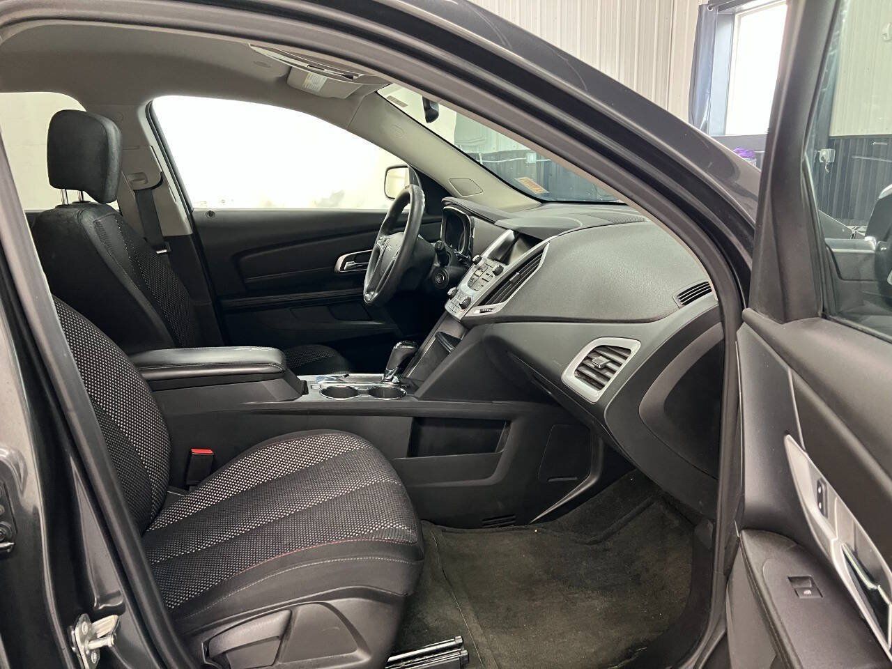 Used 2017 GMC Terrain SLE AWD/4WD image 11