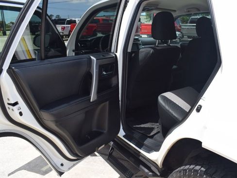 Used 2019 Toyota 4Runner SR5 RWD image 11