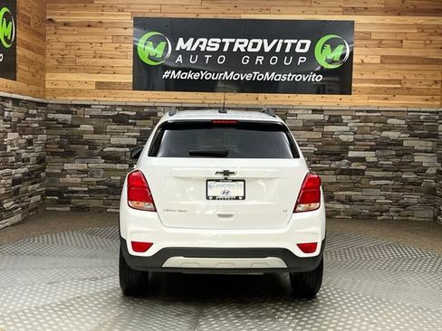 Used 2020 Chevrolet Trax LT w/ LT Convenience Package AWD/4WD image 8