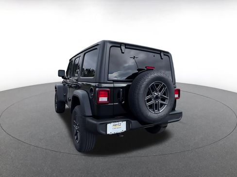 Used 2025 Jeep Wrangler Unlimited Sport AWD/4WD image 9