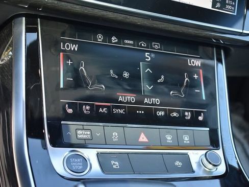 Used 2021 Audi Q8 Premium Plus w/ Premium Plus Package AWD/4WD image 31