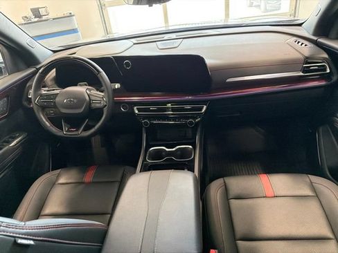 Used 2025 Chevrolet Traverse RS w/ LPO, Floor Liner Package AWD/4WD image 23