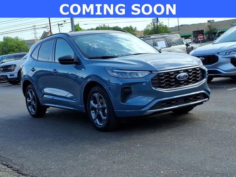 Used 2023 Ford Escape ST-Line w/ Tech Pack #1 AWD/4WD image 7