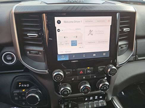 New 2026 RAM 1500 4x4 Crew Cab image 19