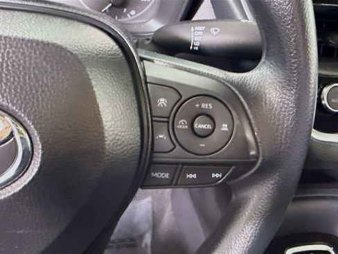 Certified 2025 Toyota Corolla LE FWD image 22