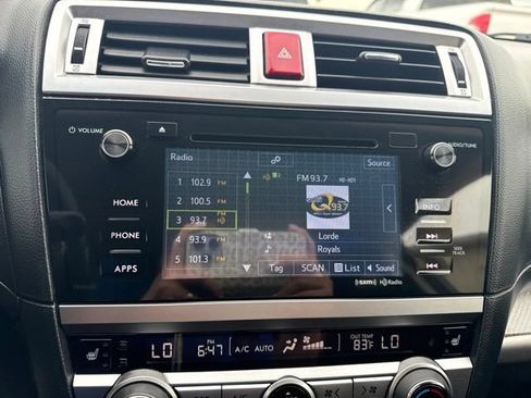 Used 2017 Subaru Outback 2.5i Premium AWD/4WD image 24