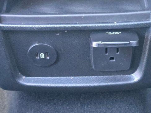 Certified 2024 Ford Edge ST-Line w/ Class II Trailer Tow Package AWD/4WD image 20