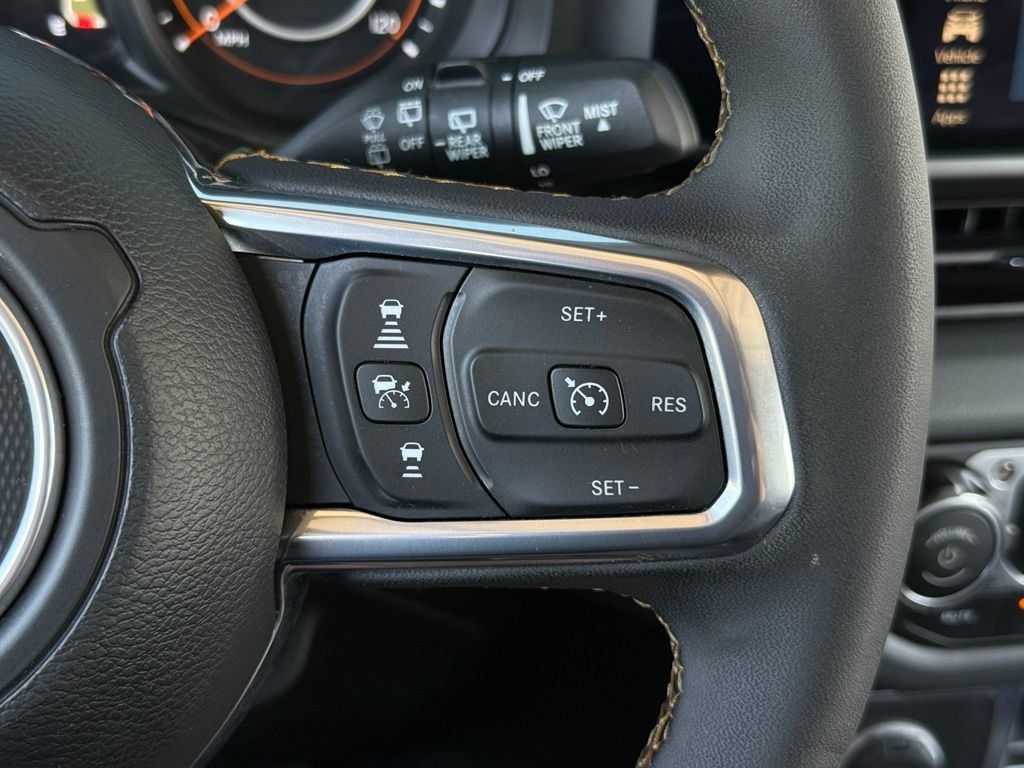 Used 2024 Jeep Wrangler Unlimited Sahara w/ Technology Group AWD/4WD image 26