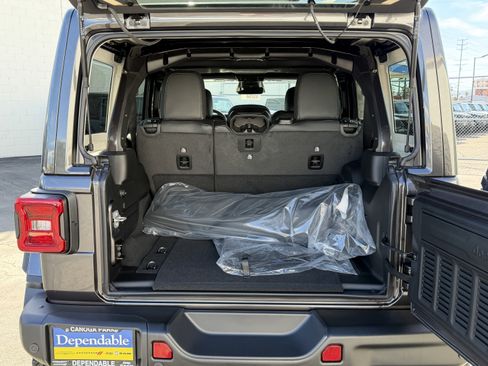 New 2026 Jeep Wrangler Unlimited Rubicon image 16