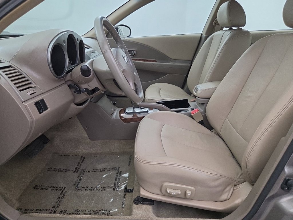 Used 2004 Nissan Altima 2.5 SL FWD image 25