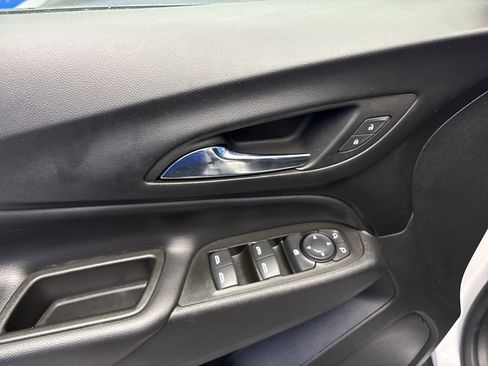 Used 2022 Chevrolet Equinox LT FWD image 10