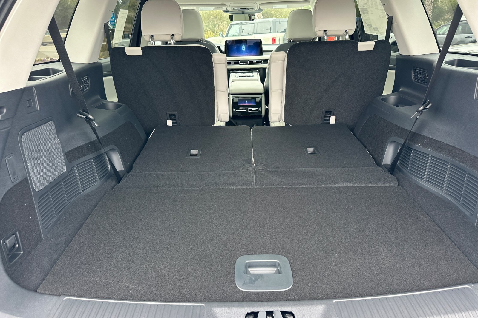 New 2026 Lincoln Aviator Reserve AWD/4WD image 14