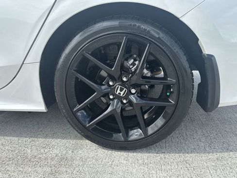 Used 2023 Honda Civic Sport image 11