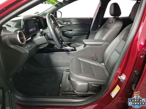 Used 2025 Chevrolet Trax RS w/ Driver Confidence Package FWD image 9
