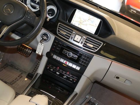 Used 2015 Mercedes-Benz E 350 Sedan image 22