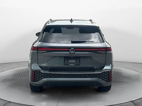 Certified 2025 Volkswagen Tiguan SE R-Line AWD/4WD image 6