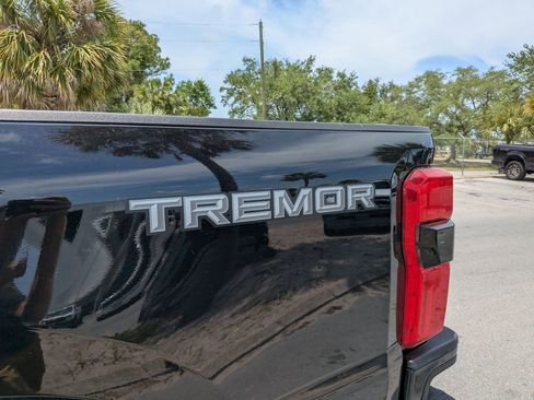 Used 2024 Ford F250 Lariat w/ Lariat Ultimate Package AWD/4WD image 7