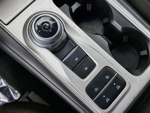 Used 2023 Ford Explorer XLT RWD image 17