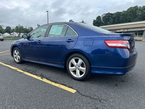 Used 2011 Toyota Camry SE image 6