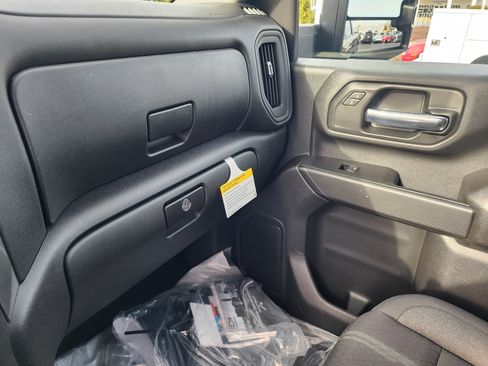 New 2026 Chevrolet Silverado 2500 Custom w/ Custom Value Package AWD/4WD image 34
