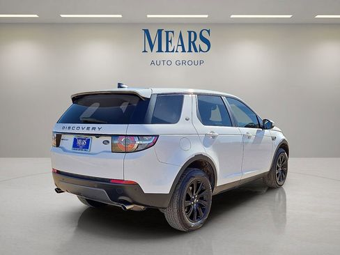 Used 2017 Land Rover Discovery Sport SE image 5