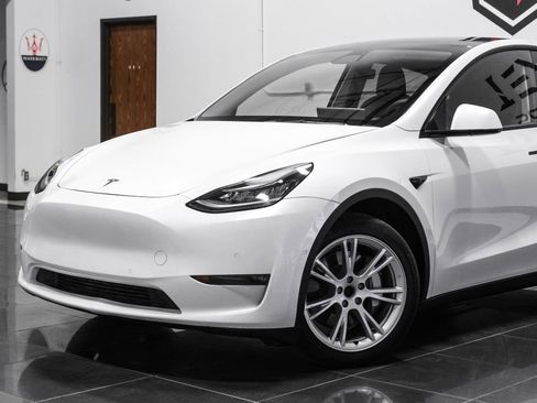 Used 2021 Tesla Model Y Long Range AWD/4WD image 8
