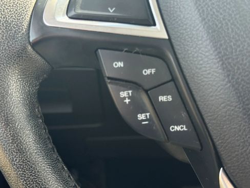 Used 2016 Ford Edge SEL w/ Equipment Group 201A AWD/4WD image 21