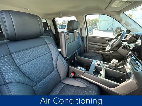 Used 2024 Toyota Tundra Limited image 25