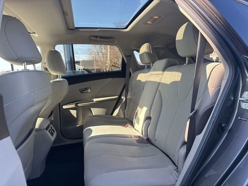 Used 2013 Toyota Venza LE w/ LE Preferred Pkg image 10