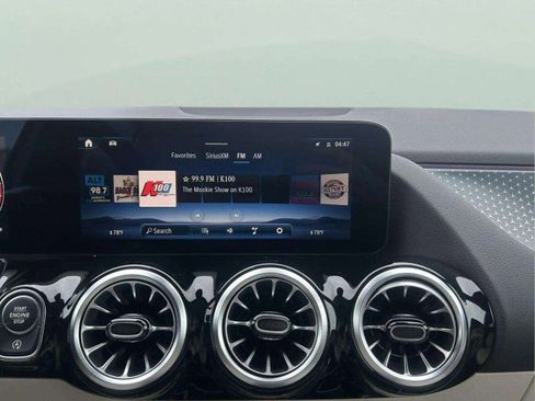 Used 2026 Mercedes-Benz GLA 250 4MATIC image 14