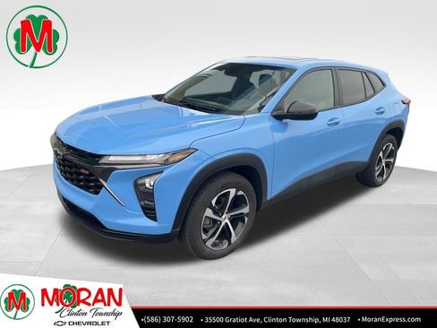 Certified 2024 Chevrolet Trax RS w/ Sunroof Package FWD image 1