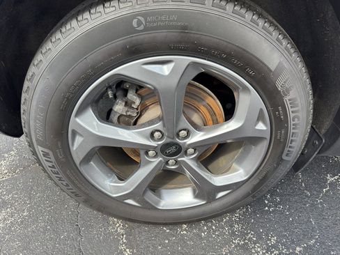 Used 2025 Ford Escape ST-Line FWD image 19