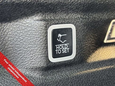 New 2025 Jeep Grand Cherokee L Limited w/ Black Appearance Package image 39