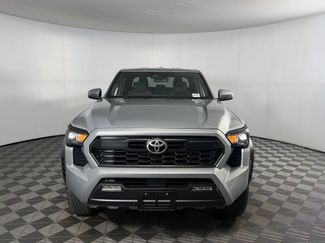 Used 2024 Toyota Tacoma TRD Off-Road AWD/4WD video 2