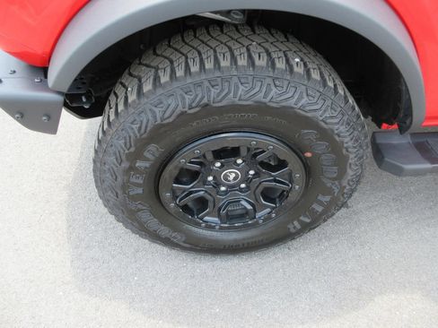 Used 2024 Ford Bronco Wildtrak AWD/4WD image 14