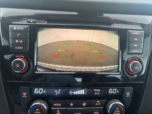 Used 2021 Nissan Rogue Sport SV FWD image 20