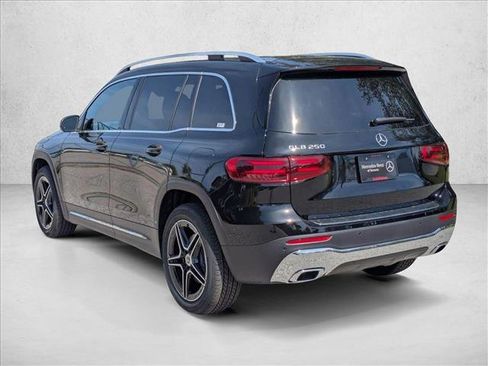New 2026 Mercedes-Benz GLB 250 image 9