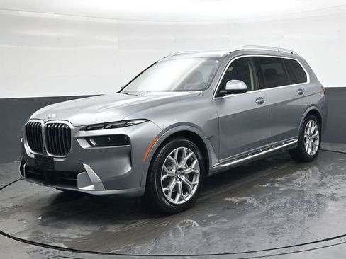 Used 2024 BMW X7 xDrive40i AWD/4WD image 9