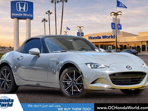 Used 2025 MAZDA MX-5 Miata Grand Touring RWD image 1