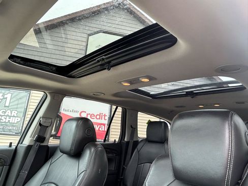 Used 2013 Buick Enclave Leather FWD image 18