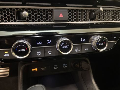 Used 2025 Honda Civic Sport image 30